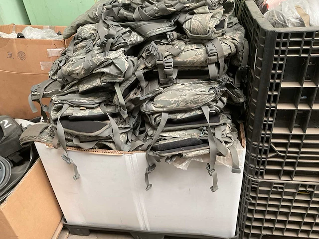 Lot off backpacks - afbeelding 4 van  4