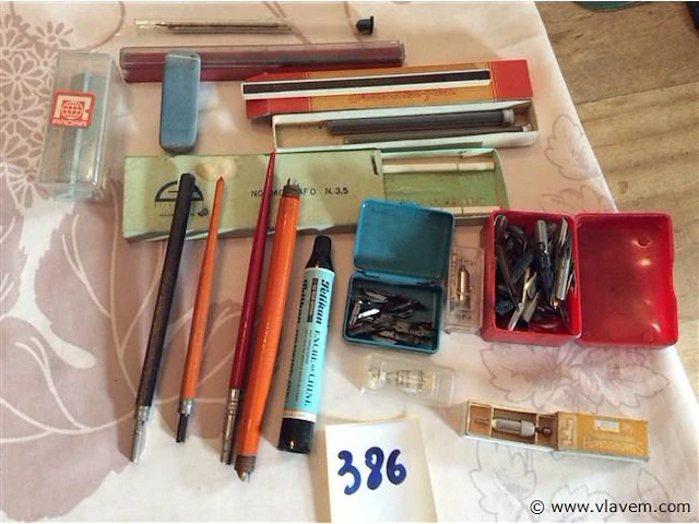 Lot oud bureaumateriaal - afbeelding 1 van  3