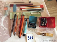 Lot oud bureaumateriaal - afbeelding 1 van  3