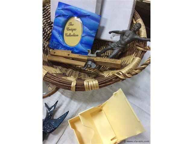 Lot varia oa porseleinen hoofdje - afbeelding 3 van  3