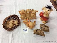 Lot varkentjes - afbeelding 1 van  3