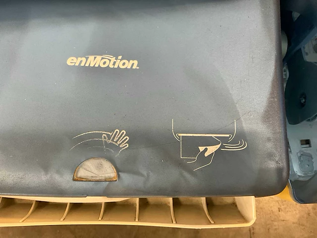 Lotus enmotion automatische handdoekdispencer (9x) - afbeelding 3 van  3