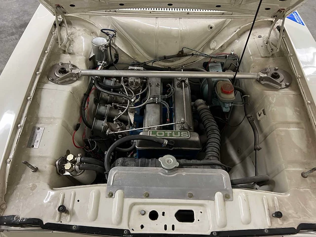 Lotus ford cortina mkii twin cam (lucas injection lhd) 1967 - afbeelding 14 van  22