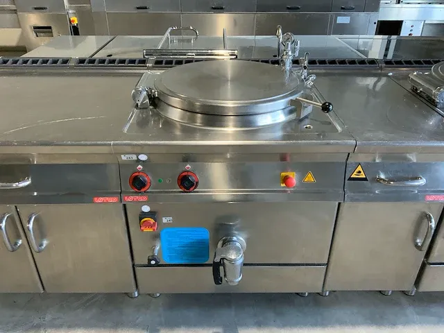 Lotus/electrolux bak- en kookeiland “rvs” - afbeelding 8 van  45