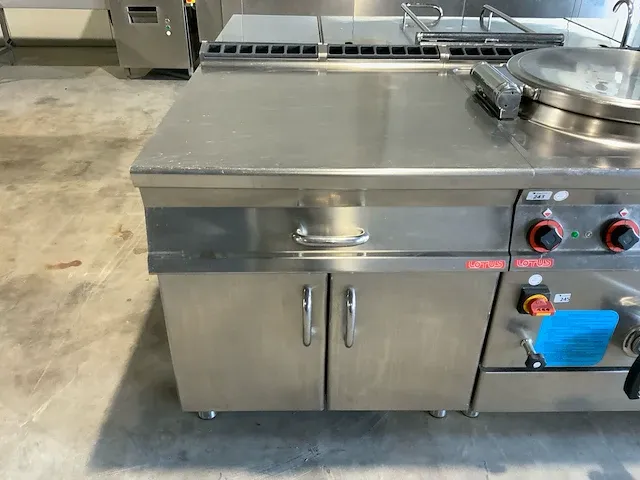 Lotus/electrolux bak- en kookeiland “rvs” - afbeelding 14 van  45