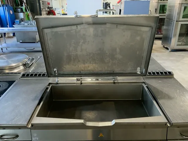 Lotus/electrolux bak- en kookeiland “rvs” - afbeelding 27 van  45