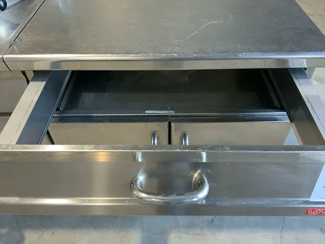 Lotus/electrolux bak- en kookeiland “rvs” - afbeelding 42 van  45