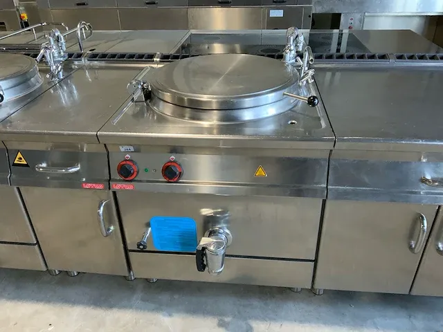 Lotus/electrolux bak- en kookeiland “rvs” - afbeelding 44 van  45