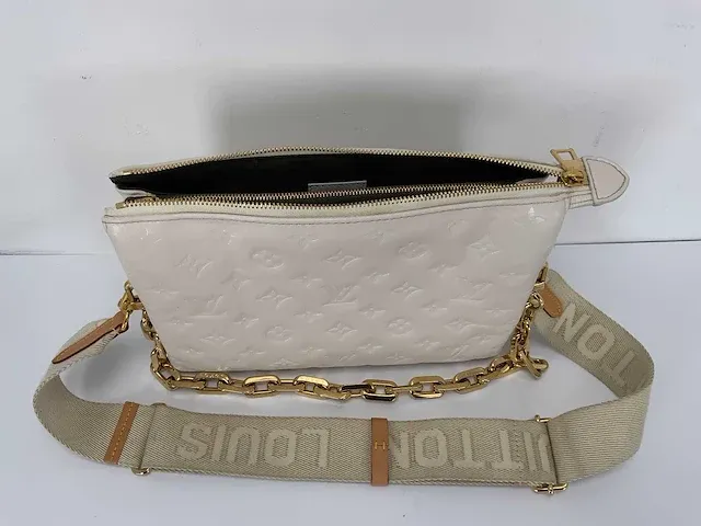 Louis vuitton - monogram coussin pm- creme - afbeelding 1 van  6