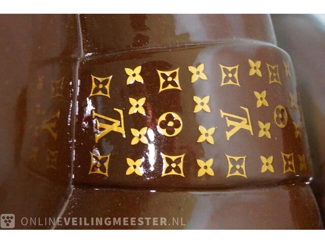 Louis vuitton boxing bear sculptuur - cobra art galery - afbeelding 5 van  7