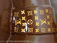Louis vuitton boxing bear sculptuur - cobra art galery - afbeelding 5 van  7