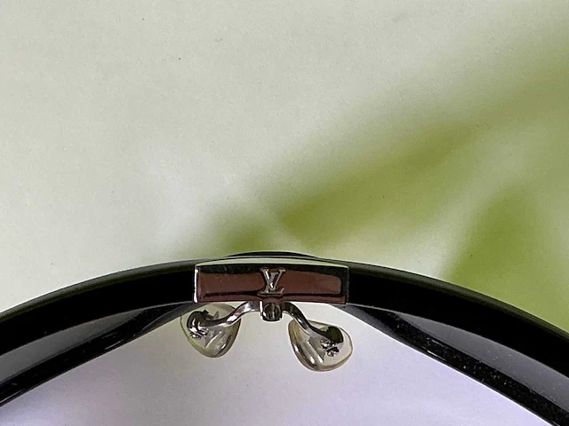 Louis vuitton dames zonnebril - afbeelding 11 van  12