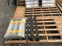 Loungeset (onderdelen) buiten. - afbeelding 3 van  7