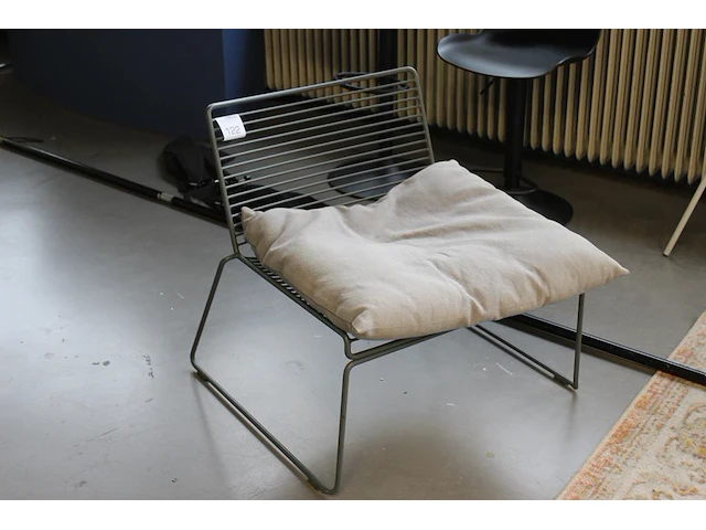 Loungestoel met kussen. - afbeelding 1 van  2