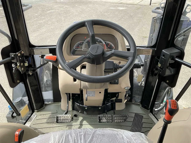 Lovol m1104 vierwielaangedreven landbouwtractor - afbeelding 14 van  41