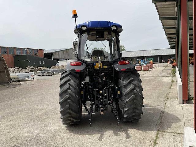 Lovol m1104 vierwielaangedreven landbouwtractor - afbeelding 34 van  41