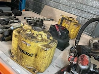 Low pressure hydraulic hand pump (3x) - afbeelding 2 van  5
