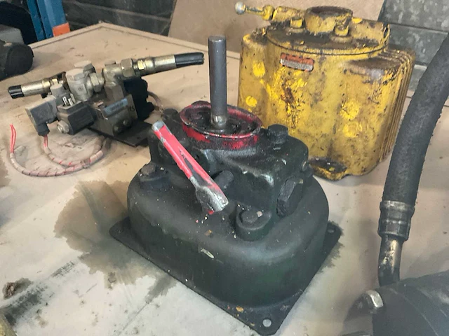 Low pressure hydraulic hand pump (3x) - afbeelding 4 van  5