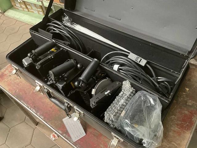 Lowel omni lichtset - afbeelding 6 van  9
