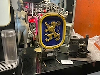 Löwenbrau cerveza neonreclame - afbeelding 1 van  8