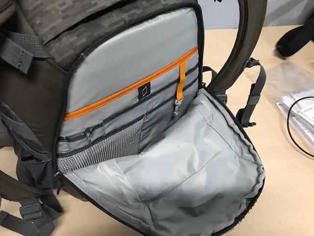 Lowepro camera tas - afbeelding 6 van  6