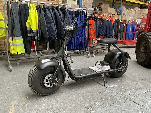 Lowrider e-scooter - afbeelding 1 van  10