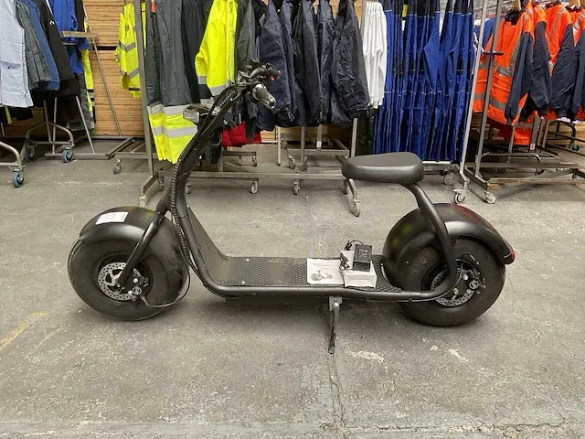 Lowrider e-scooter - afbeelding 3 van  10