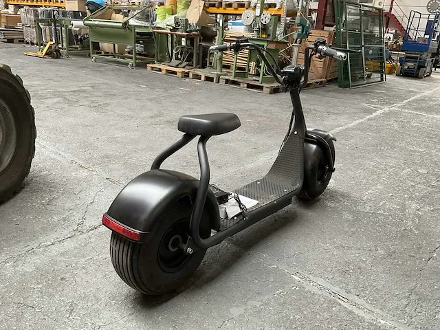 Lowrider e-scooter - afbeelding 4 van  10