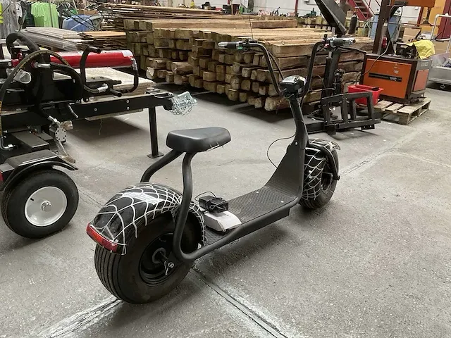 Lowrider e-scooter - afbeelding 4 van  9