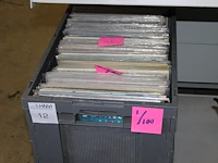 Lp's / langspeelplaten in kunststof krat. ruim 125 stuks. - afbeelding 1 van  4