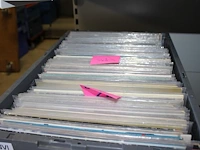 Lp's / langspeelplaten in kunststof krat. ruim 125 stuks. - afbeelding 2 van  4