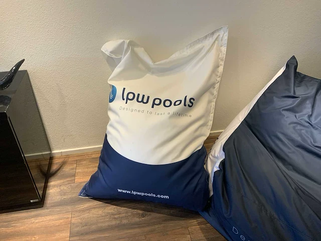 Lpw—pools zitzak met beanbag - afbeelding 4 van  5