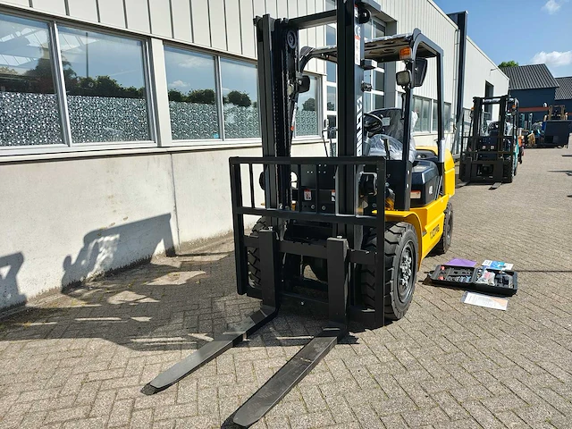 Ltmg - 2025 - fd40 - vorkheftruck - afbeelding 2 van  41