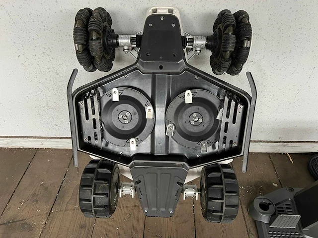 Luba awd 3000 gps robotmaaier - afbeelding 2 van  3