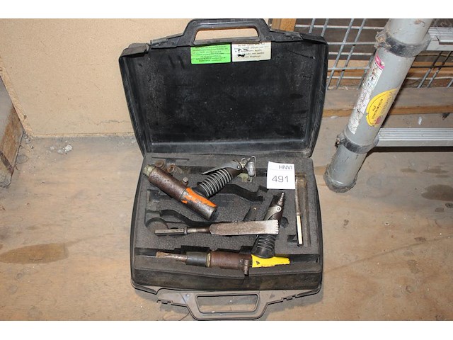 Luchtbeitel in koffer. - afbeelding 1 van  2