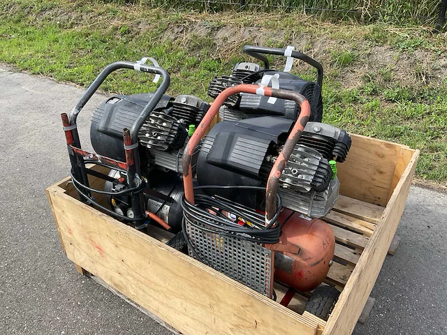 Luchtcompressor (3x) - afbeelding 1 van  9