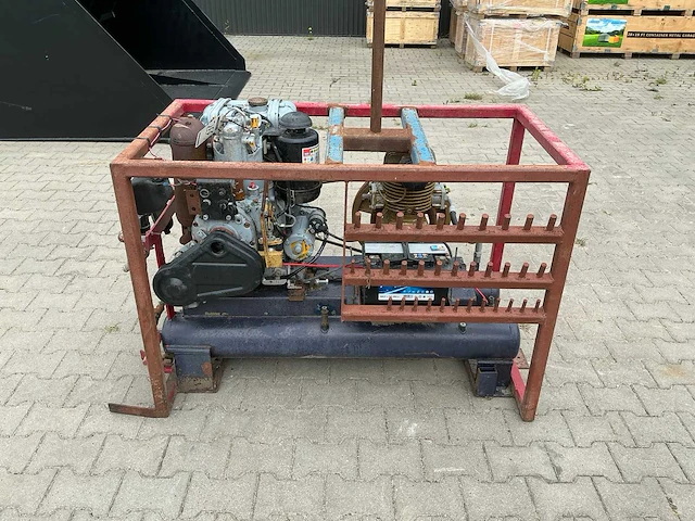 Luchtcompressor met hatz dieselmotor - afbeelding 9 van  13