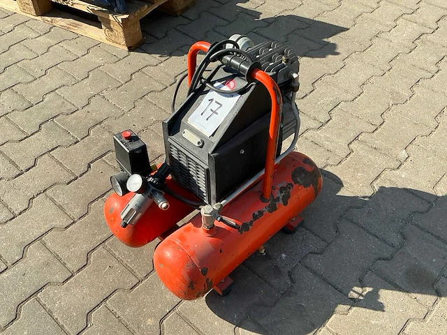 Luchtcompressor - afbeelding 2 van  5