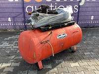 Luchtcompressor - afbeelding 1 van  6