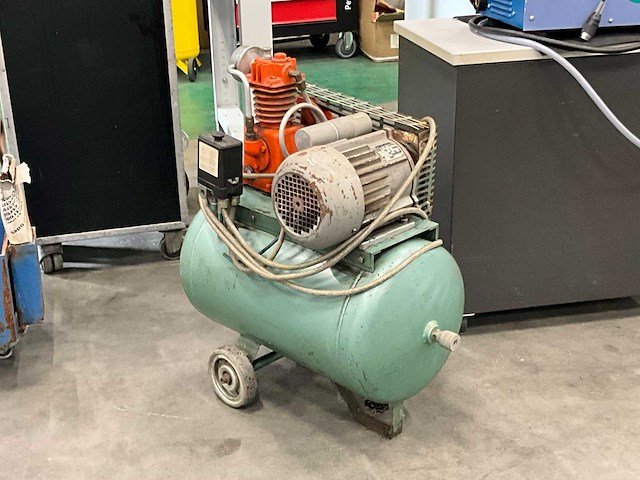 Luchtcompressor - afbeelding 2 van  4