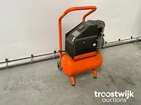 Luchtcompressor - afbeelding 1 van  3