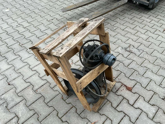 Luchtcompressormotor - afbeelding 3 van  5