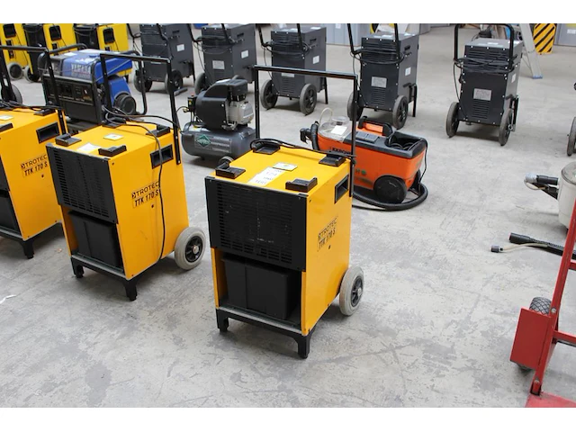 Luchtdroger trotec ttk 170 s. let op: onderdeel van combinatiekavel r174. onderdeel van combinatiekavel combinatiekavel van kavels r166 t/m r173, zijnde 8 luchtdrogers trotec ttk 170 s. - afbeelding 1 van  2