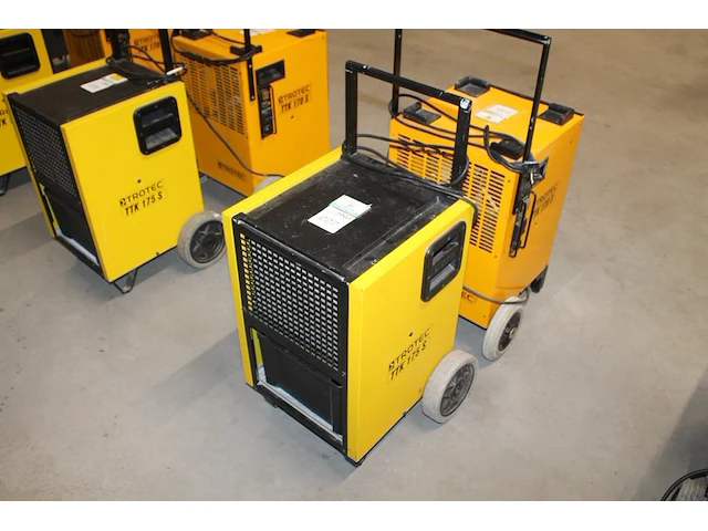 Luchtdroger trotec ttk 175 s, max. 300m3 per uur. let op: onderdeel combinatiekavel u233 onderdeel van combinatiekavel combinatiekavel van kavels u227-u232, zijnde 6 luchtdrogers trotec ttk 175 s. - afbeelding 1 van  2