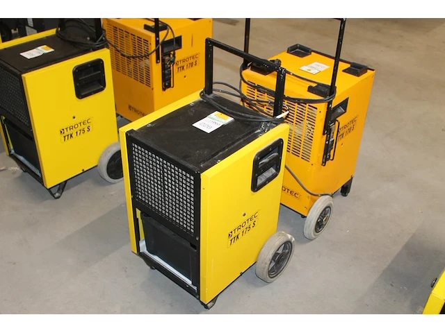 Luchtdroger trotec ttk 175 s, max. 300m3 per uur. let op: onderdeel combinatiekavel u233 onderdeel van combinatiekavel combinatiekavel van kavels u227-u232, zijnde 6 luchtdrogers trotec ttk 175 s. - afbeelding 1 van  2