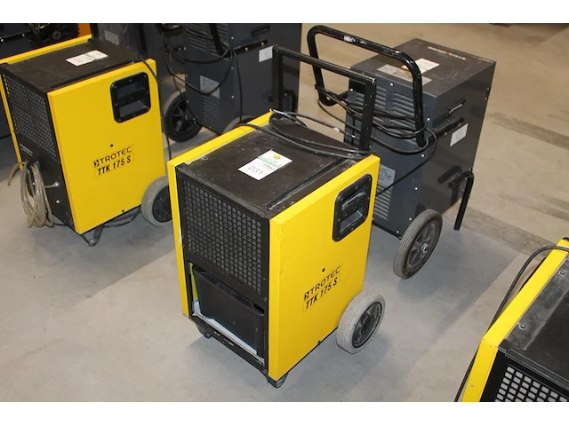 Luchtdroger trotec ttk 175 s, max. 300m3 per uur. let op: onderdeel combinatiekavel u233 onderdeel van combinatiekavel combinatiekavel van kavels u227-u232, zijnde 6 luchtdrogers trotec ttk 175 s. - afbeelding 1 van  2