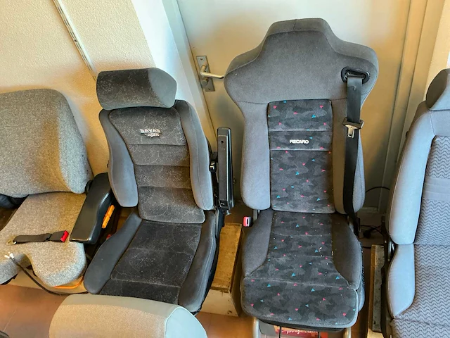 Luchtgeveerde stoelen en bureau stoelen (25x) - afbeelding 11 van  17