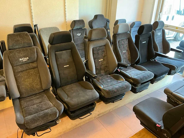 Luchtgeveerde stoelen en bureau stoelen (25x) - afbeelding 2 van  17