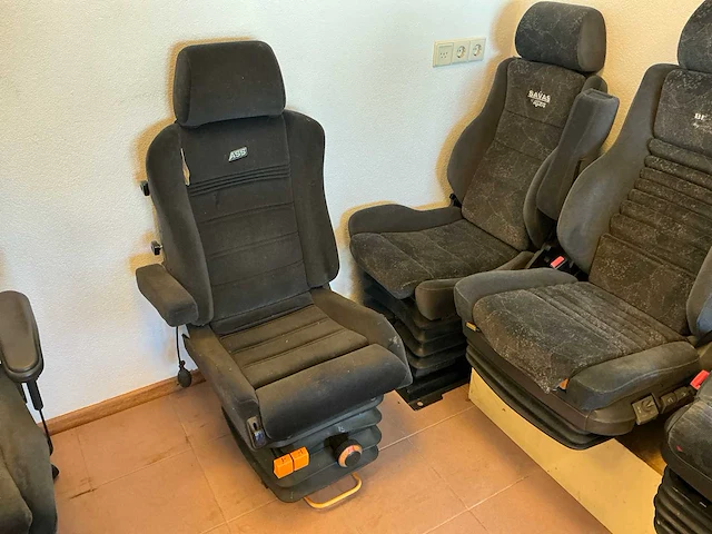 Luchtgeveerde stoelen en bureau stoelen (25x) - afbeelding 5 van  17