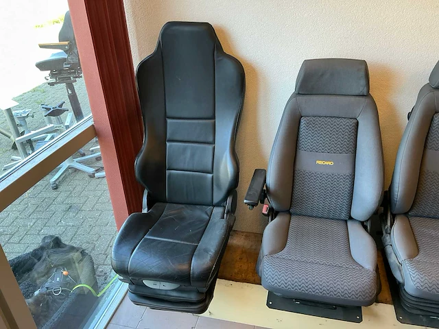 Luchtgeveerde stoelen en bureau stoelen (25x) - afbeelding 9 van  17